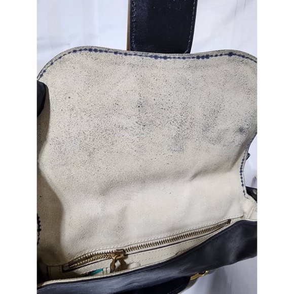 Authentic Gucci Vintage Patent Wave Flap Shoulder Bag Black - Picture 13 of 15